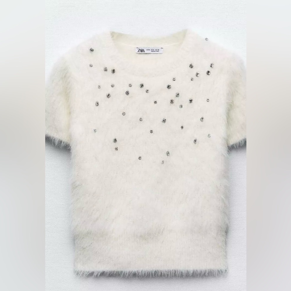 NWT Zara fuzzy cropped white sweater